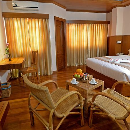 Hotel Sidney Rangoon Buitenkant foto