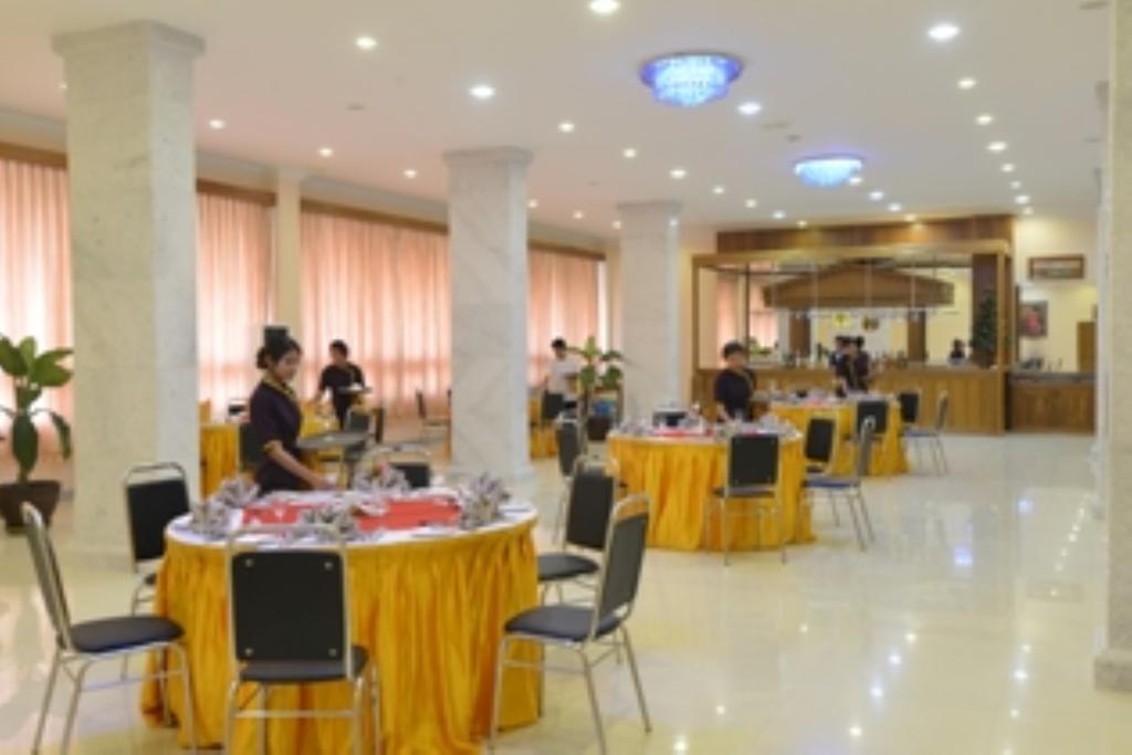 Hotel Sidney Rangoon Buitenkant foto