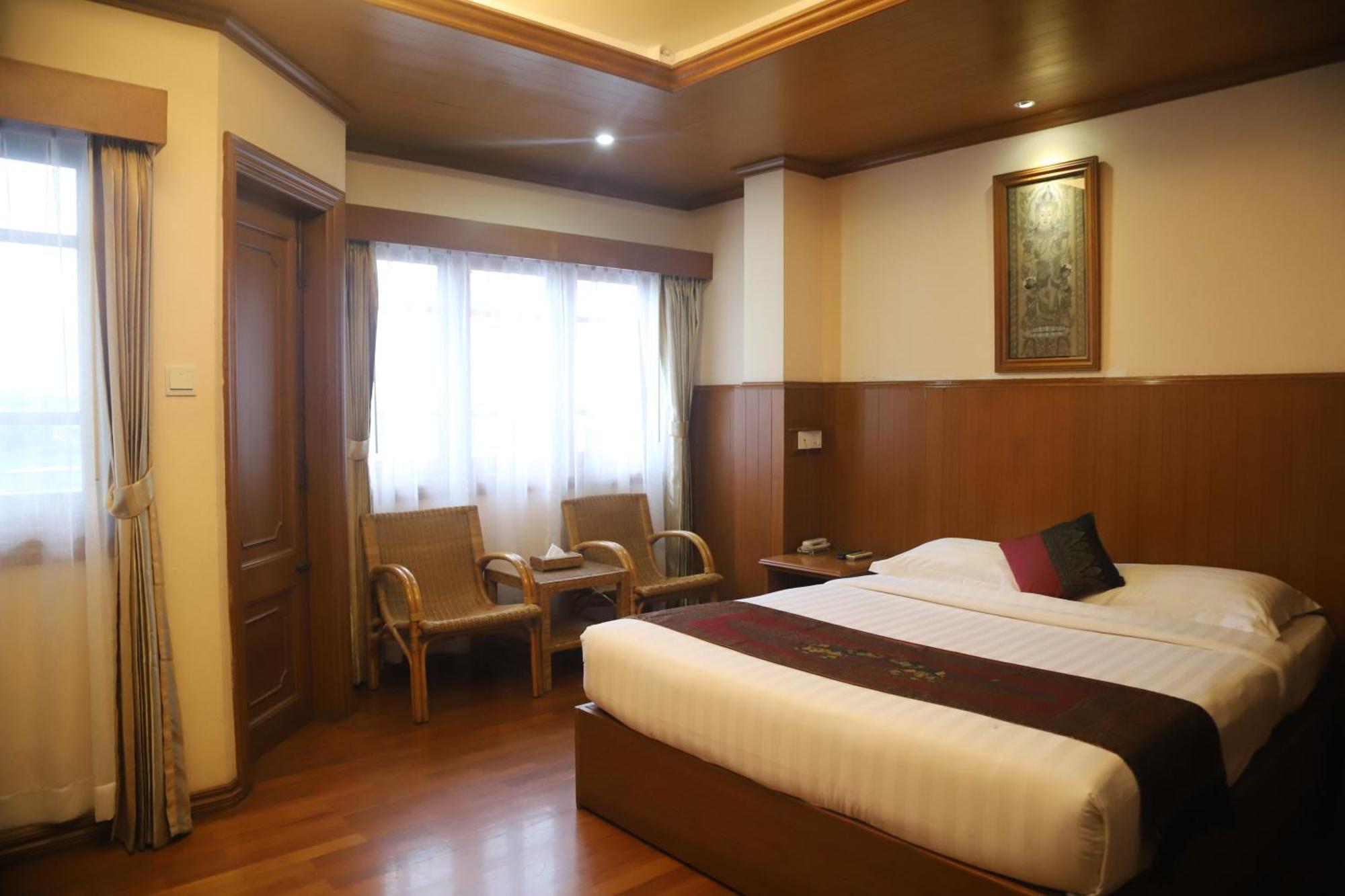 Hotel Sidney Rangoon Buitenkant foto