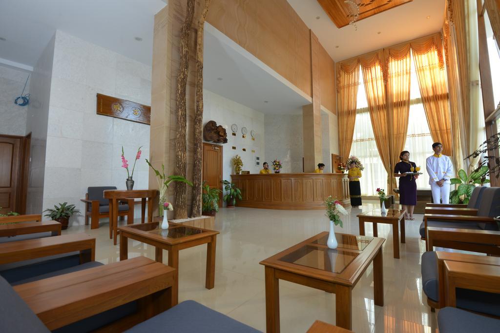 Hotel Sidney Rangoon Buitenkant foto