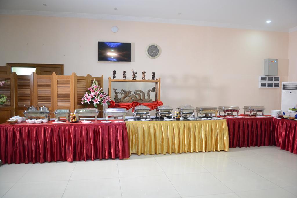 Hotel Sidney Rangoon Buitenkant foto