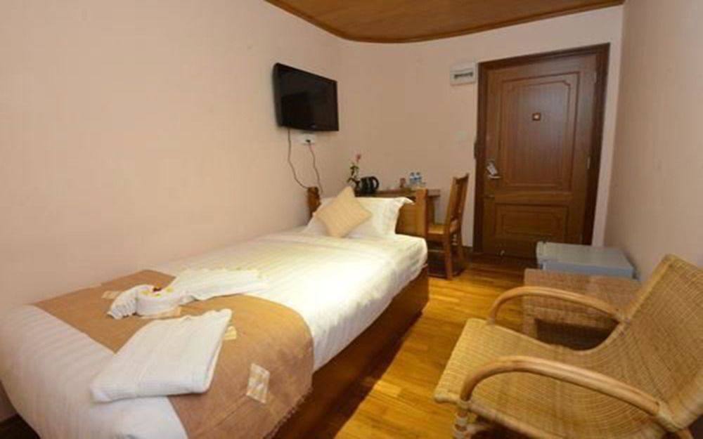 Hotel Sidney Rangoon Buitenkant foto