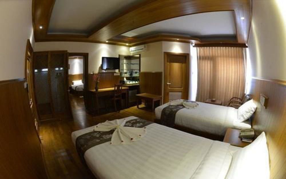 Hotel Sidney Rangoon Buitenkant foto