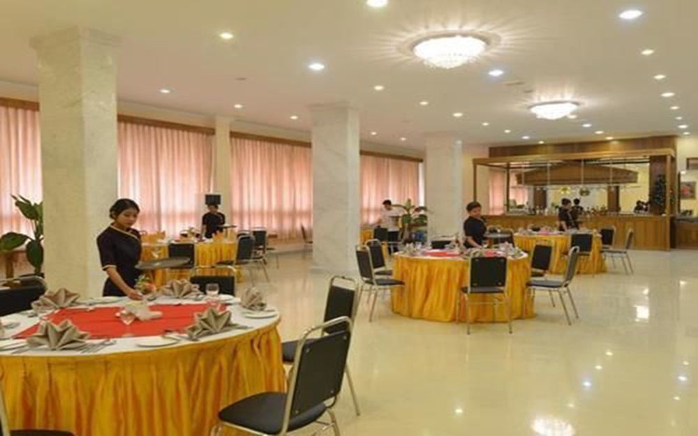 Hotel Sidney Rangoon Buitenkant foto