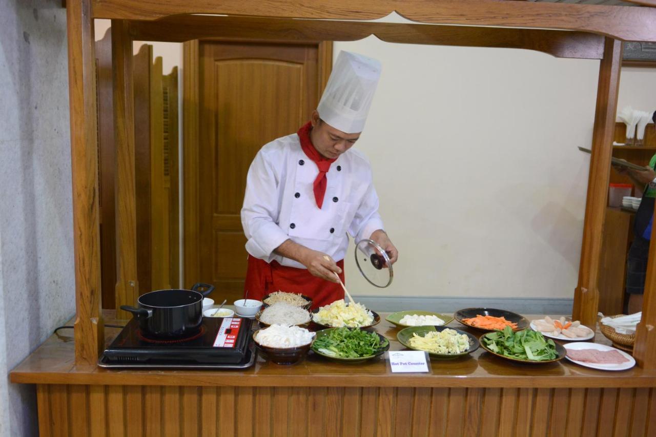 Hotel Sidney Rangoon Buitenkant foto
