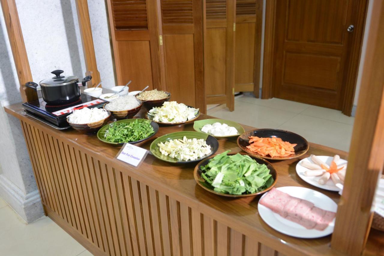 Hotel Sidney Rangoon Buitenkant foto